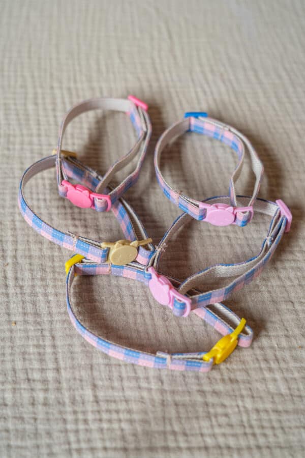 Kattenhalsband Gingham roze blauw Limited Edition safety veiligheid sluiting RAWR pets handgemaakt